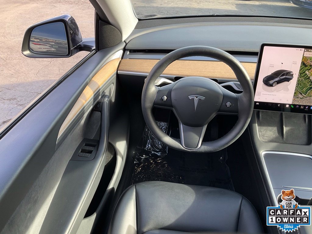 Used 2024 Tesla Model Y Long Range AWD/4WD image 39