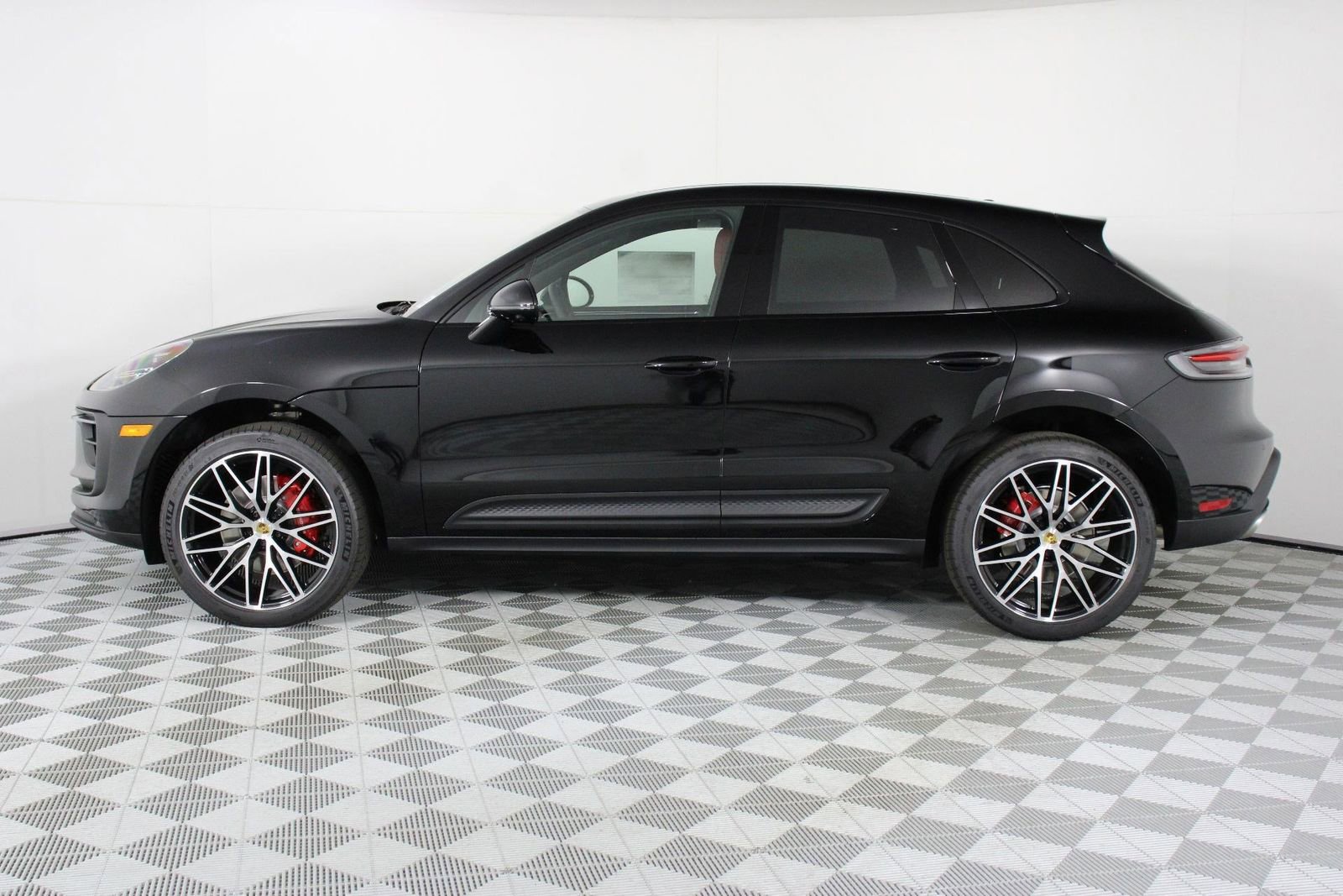 New 2026 Porsche Macan S AWD/4WD image 2