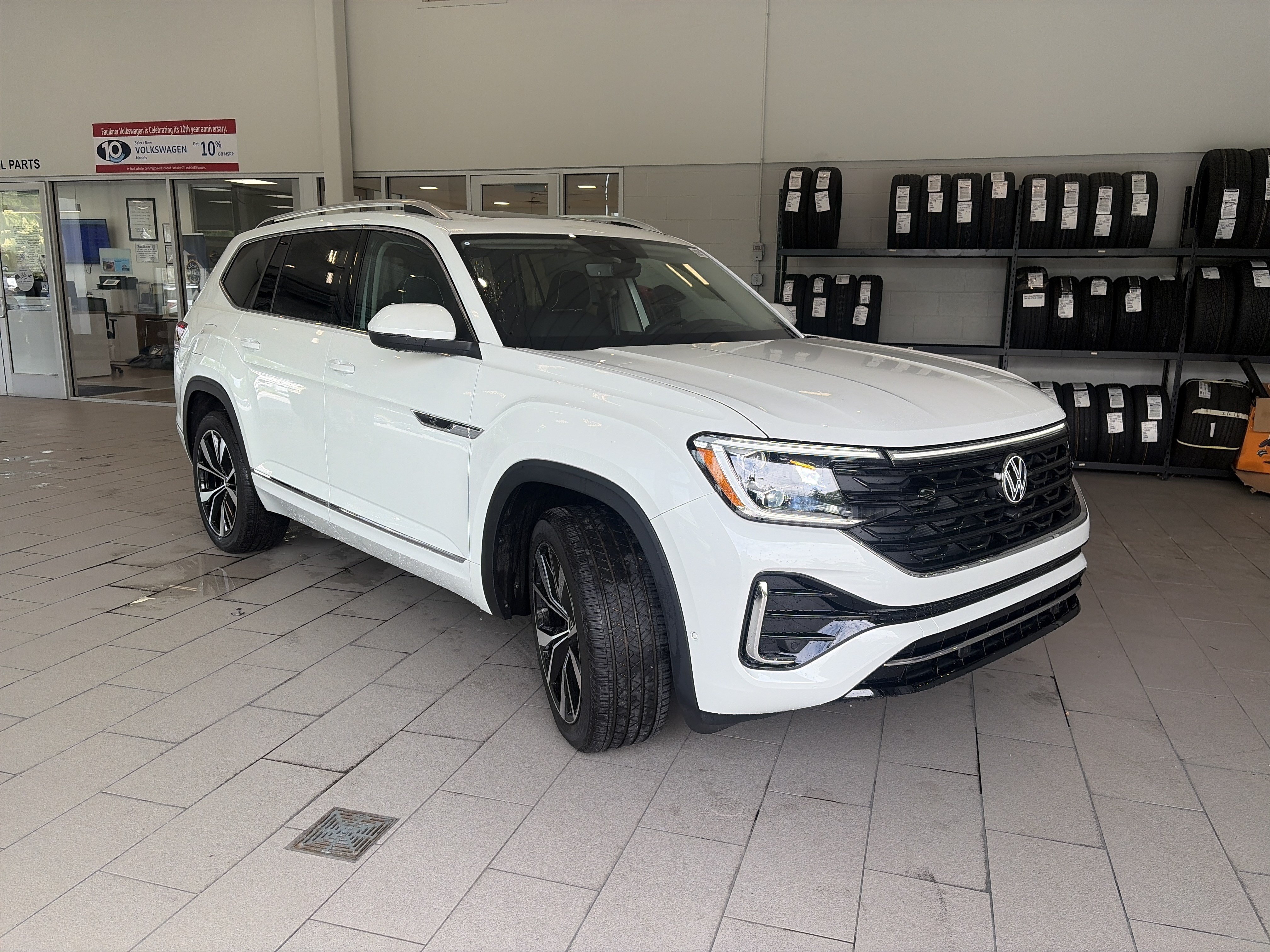 New 2026 Volkswagen Atlas SEL Premium R-Line AWD/4WD image 3