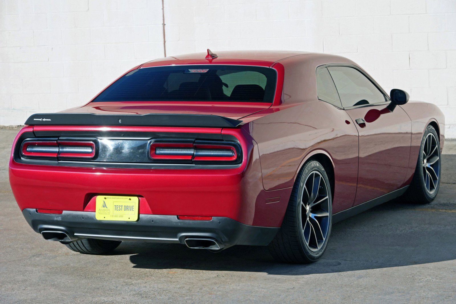 Used 2016 Dodge Challenger R/T Scat Pack w/ Leather Interior Group RWD image 46