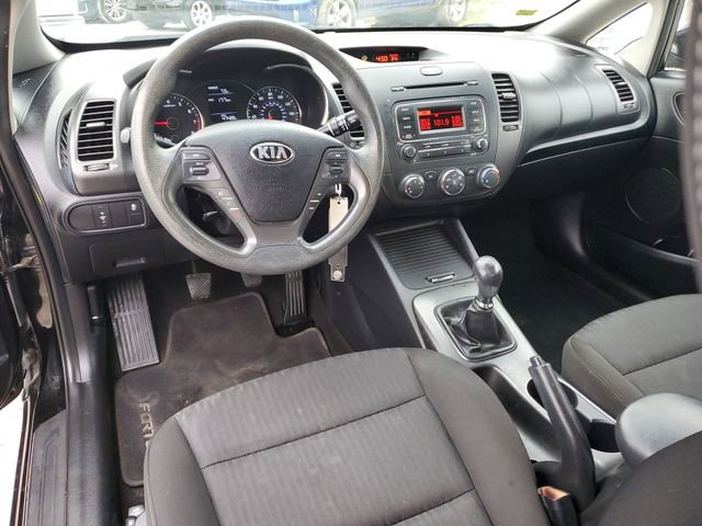 Used 2016 Kia Forte LX image 10