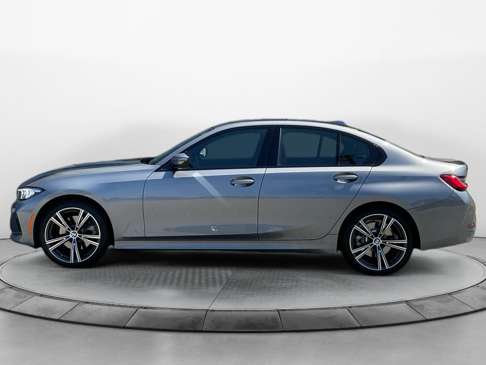 Used 2023 BMW 330i xDrive Sedan w/ Premium Package AWD/4WD image 4
