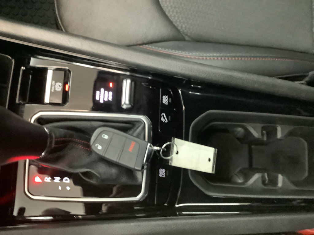 Used 2025 Jeep Compass Trailhawk AWD/4WD image 19