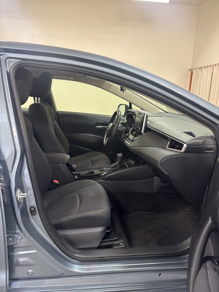 Used 2020 Toyota Corolla LE FWD image 22