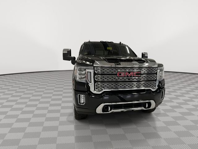 Certified 2023 GMC Sierra 3500 Denali w/ Denali Black Diamond Edition AWD/4WD image 3