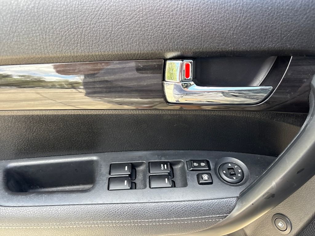 Used 2013 Kia Sorento EX image 16