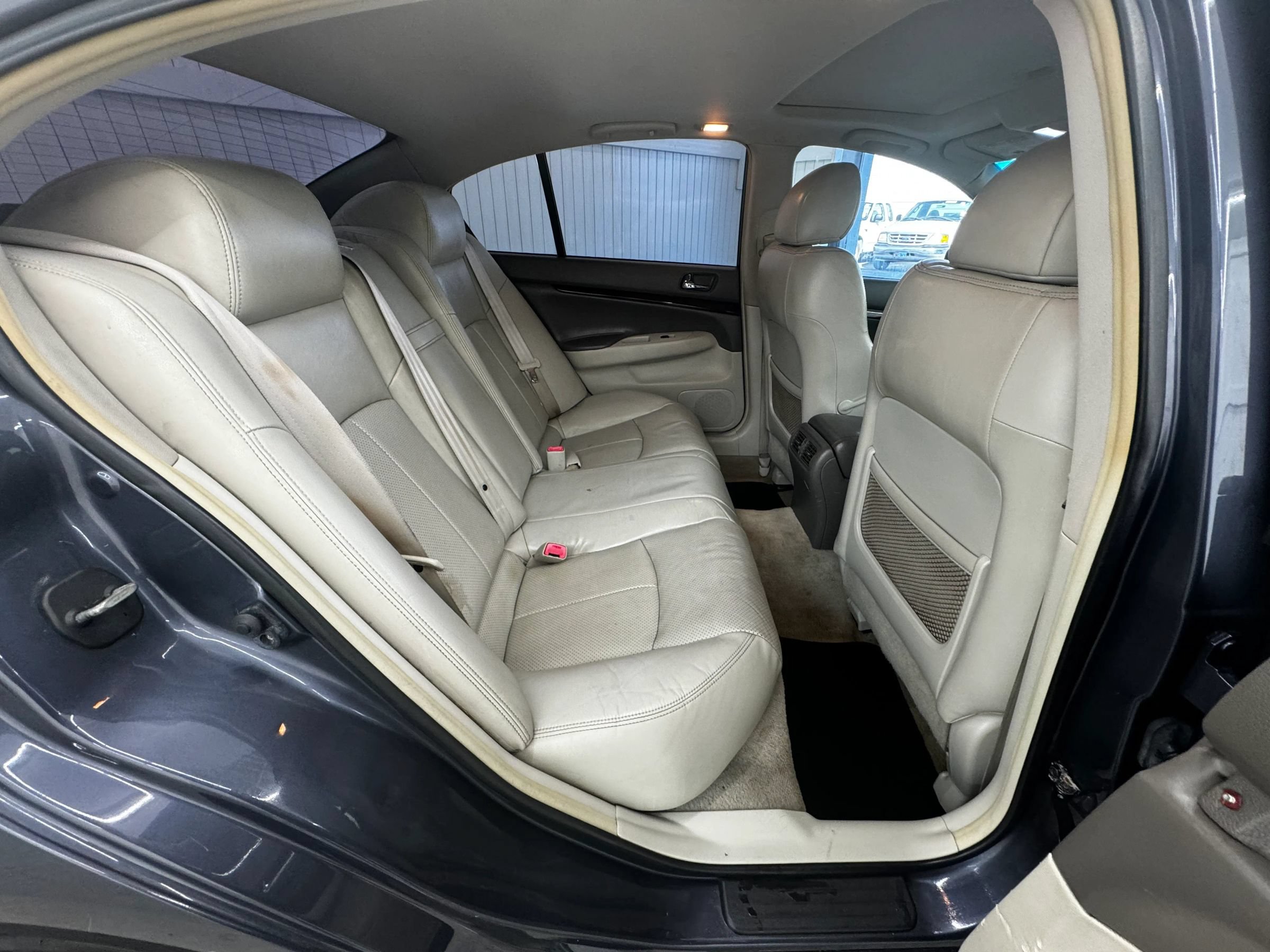 Used 2011 INFINITI G37 x Sedan w/ Premium Pkg AWD/4WD image 11