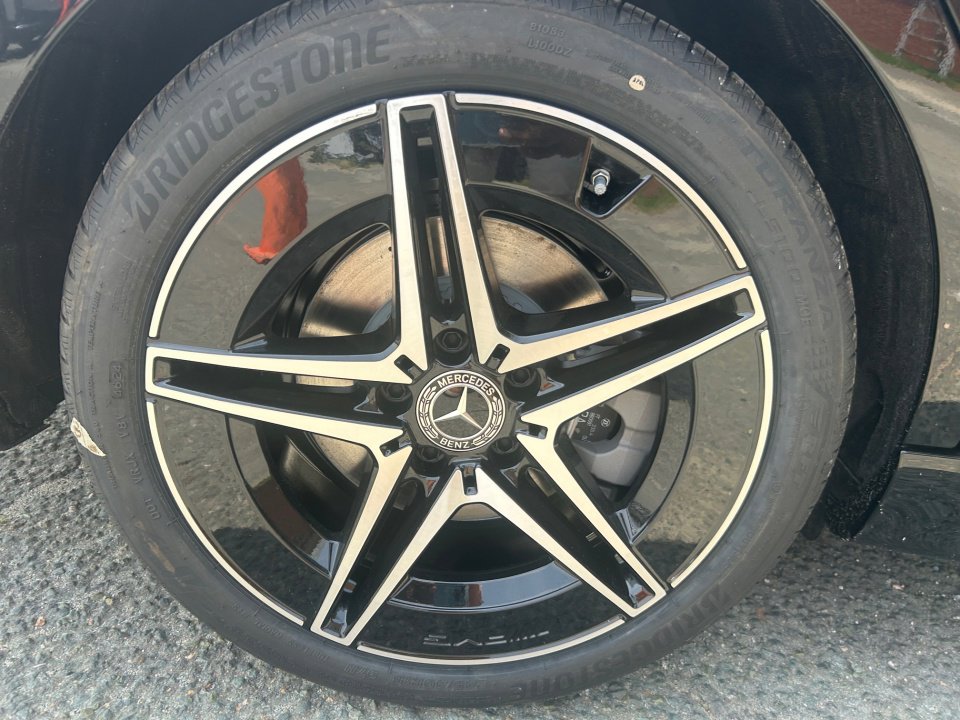 New 2025 Mercedes-Benz C 300 4MATIC Sedan image 23