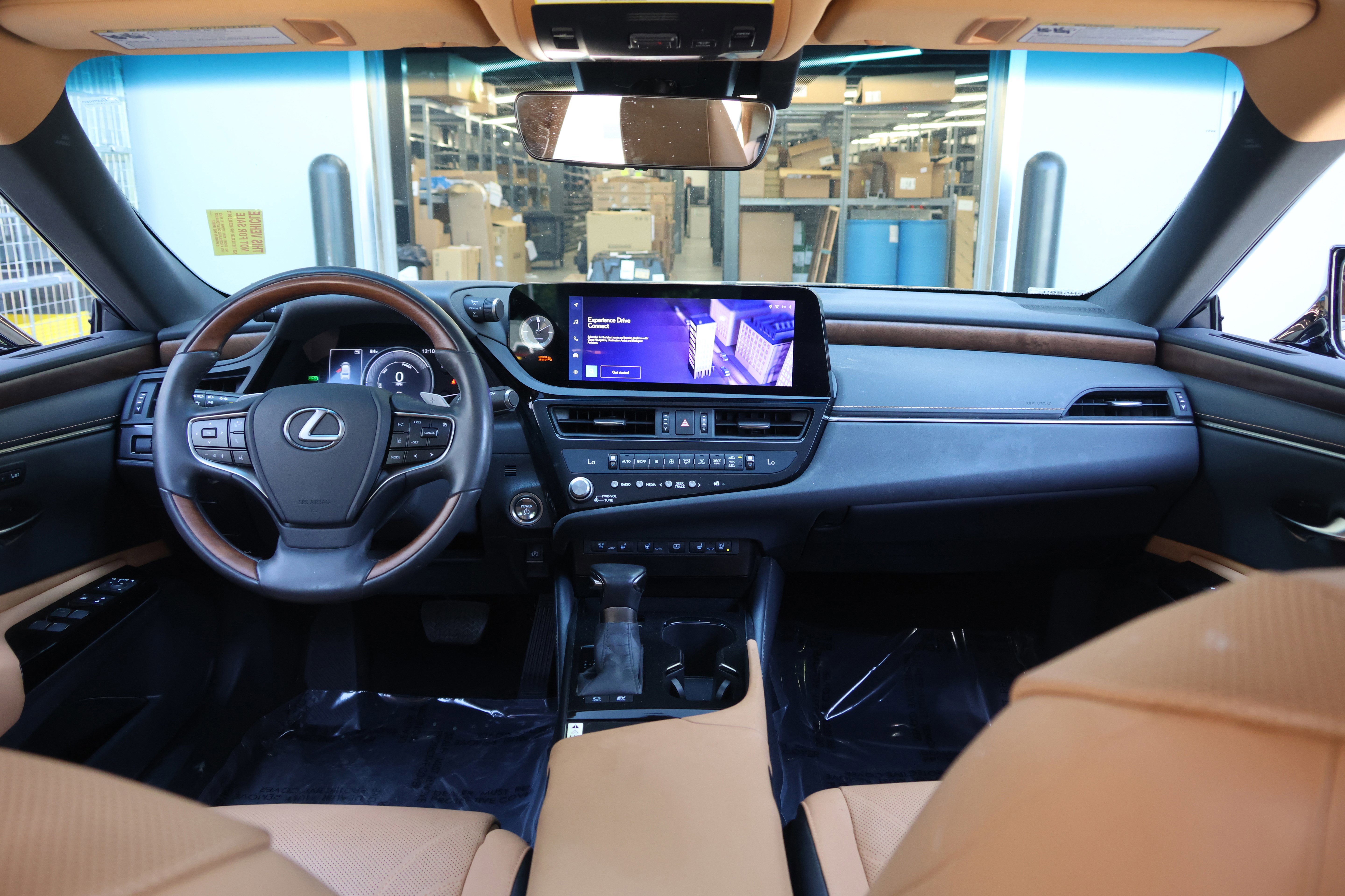 Certified 2023 Lexus ES 300h w/ Accessory Package (Z2) FWD image 16