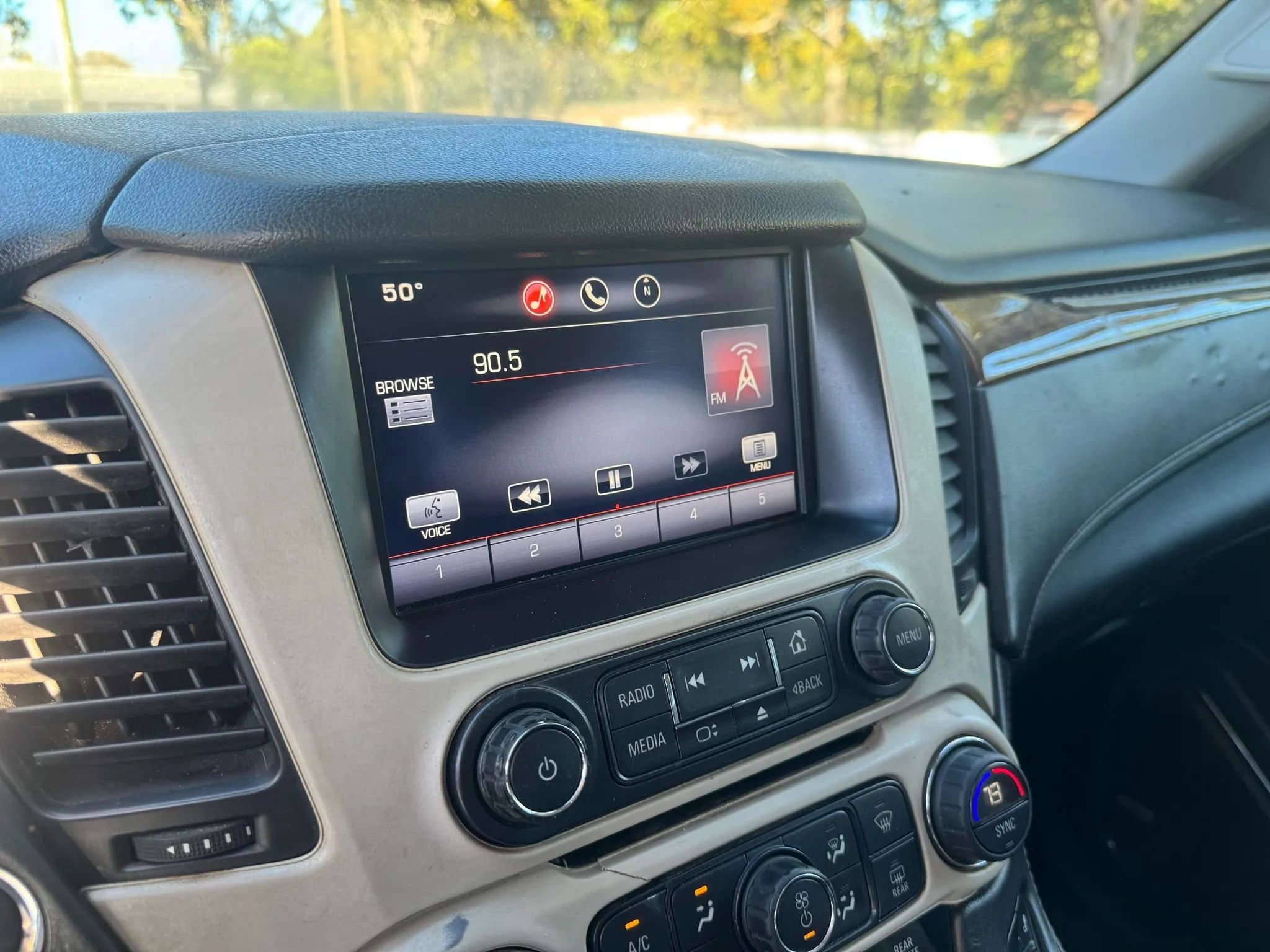 Used 2015 GMC Yukon XL Denali w/ Premium Package image 23