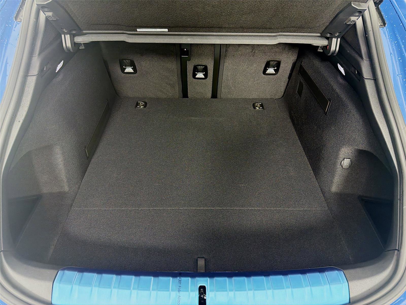 New 2025 Porsche Taycan 4 Cross Turismo image 19