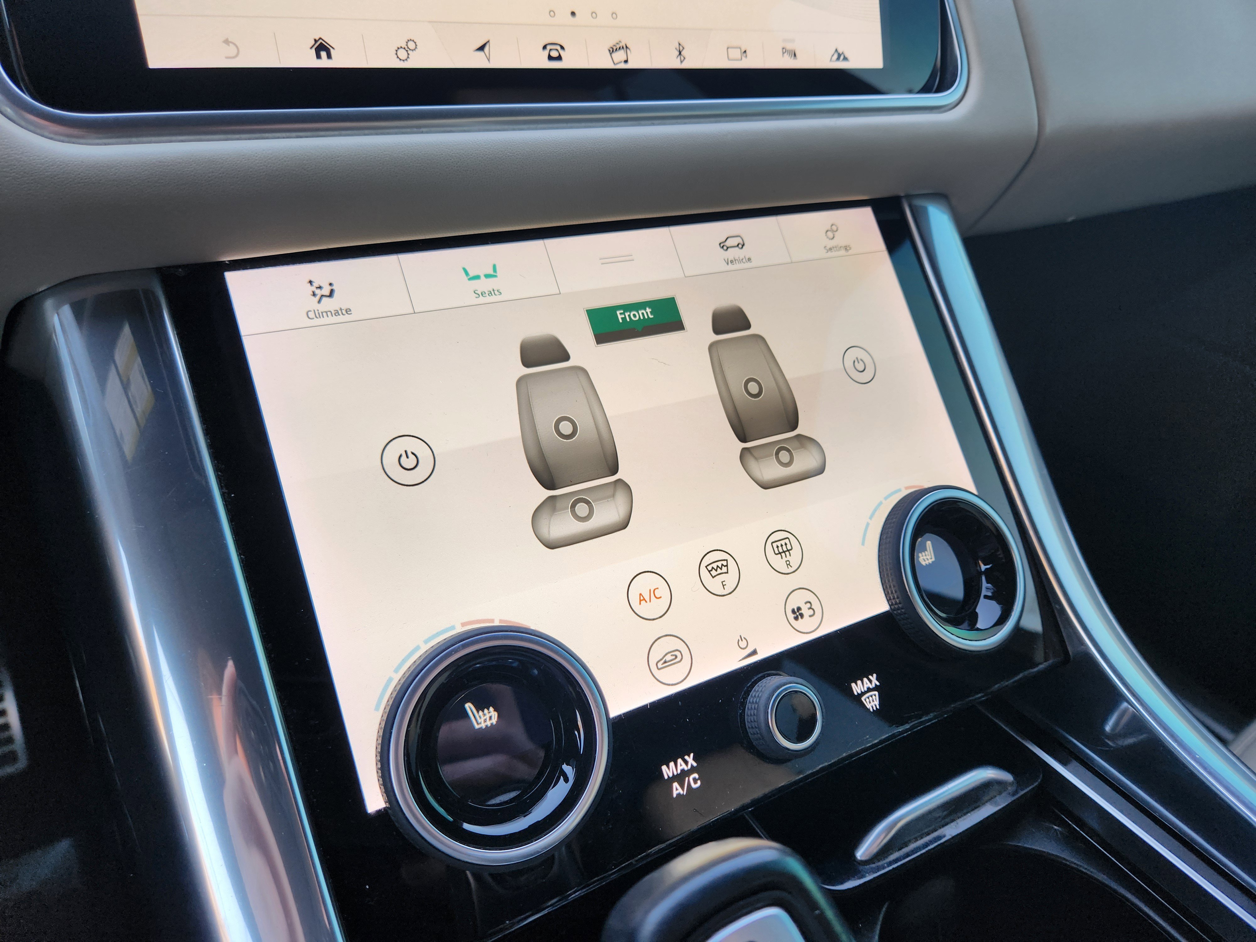 Used 2020 Land Rover Range Rover Sport HST image 32