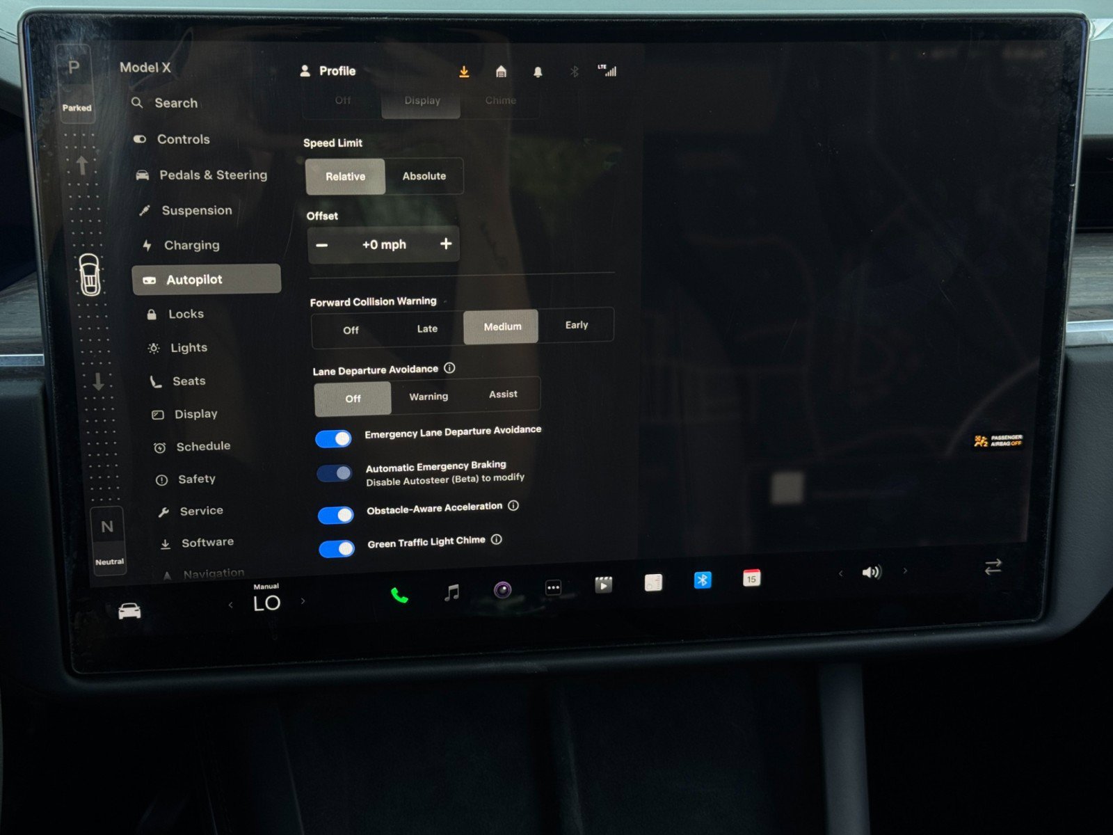 Used 2022 Tesla Model X image 27