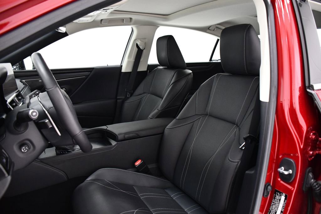 Used 2023 Lexus ES 300h w/ Accessory Package (Z1) image 19