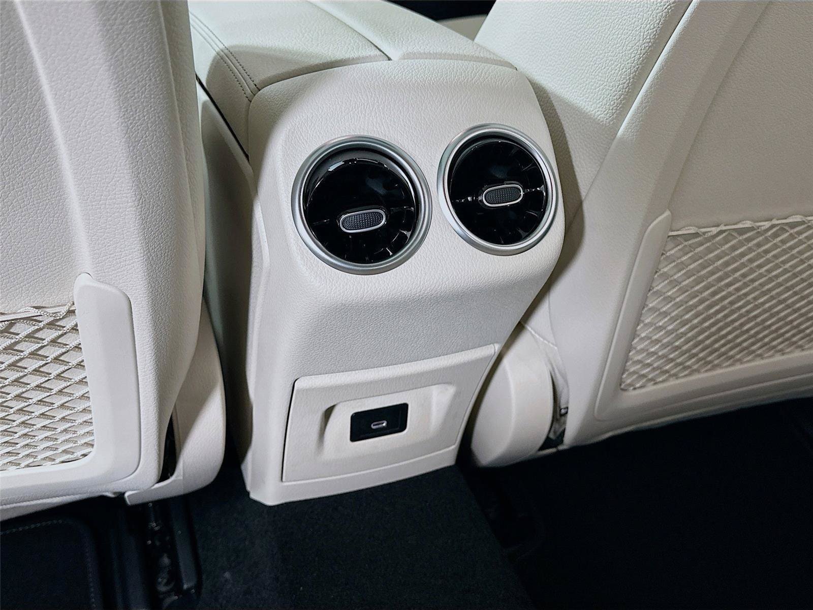 Certified 2025 Mercedes-Benz CLA 250 4MATIC image 32