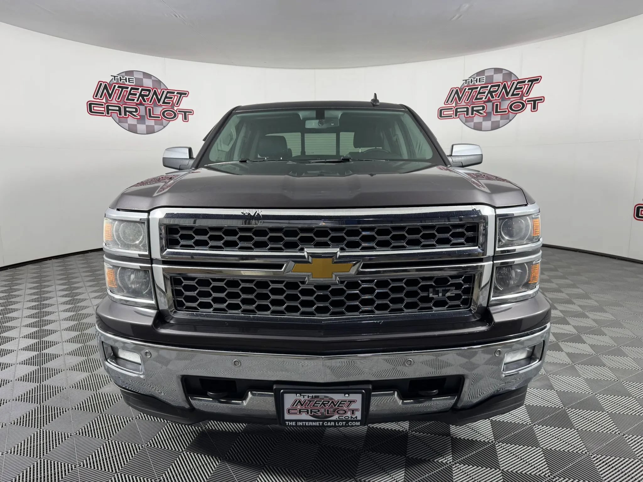 Used 2015 Chevrolet Silverado 1500 LTZ w/ LTZ Plus Package AWD/4WD image 2