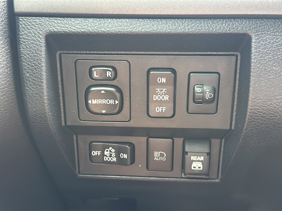 Used 2020 Toyota Tundra SR5 w/ SR5 Leather Package image 35