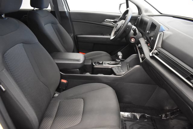 Used 2024 Kia Sportage LX AWD/4WD image 19