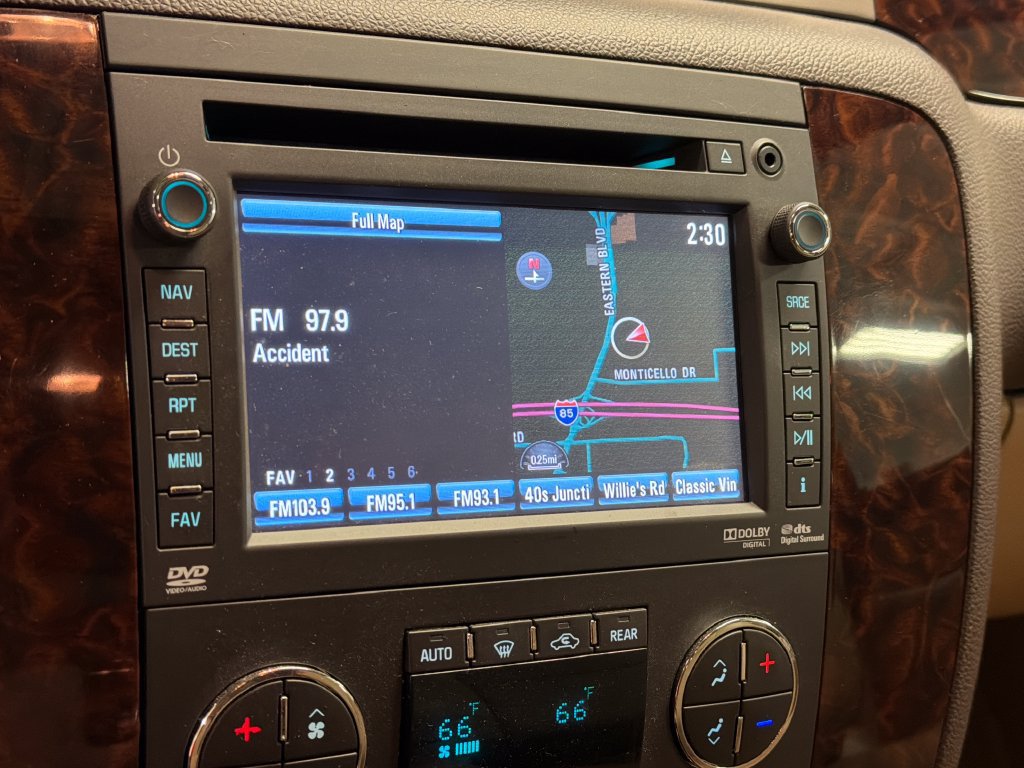 Used 2014 GMC Yukon Denali RWD image 40