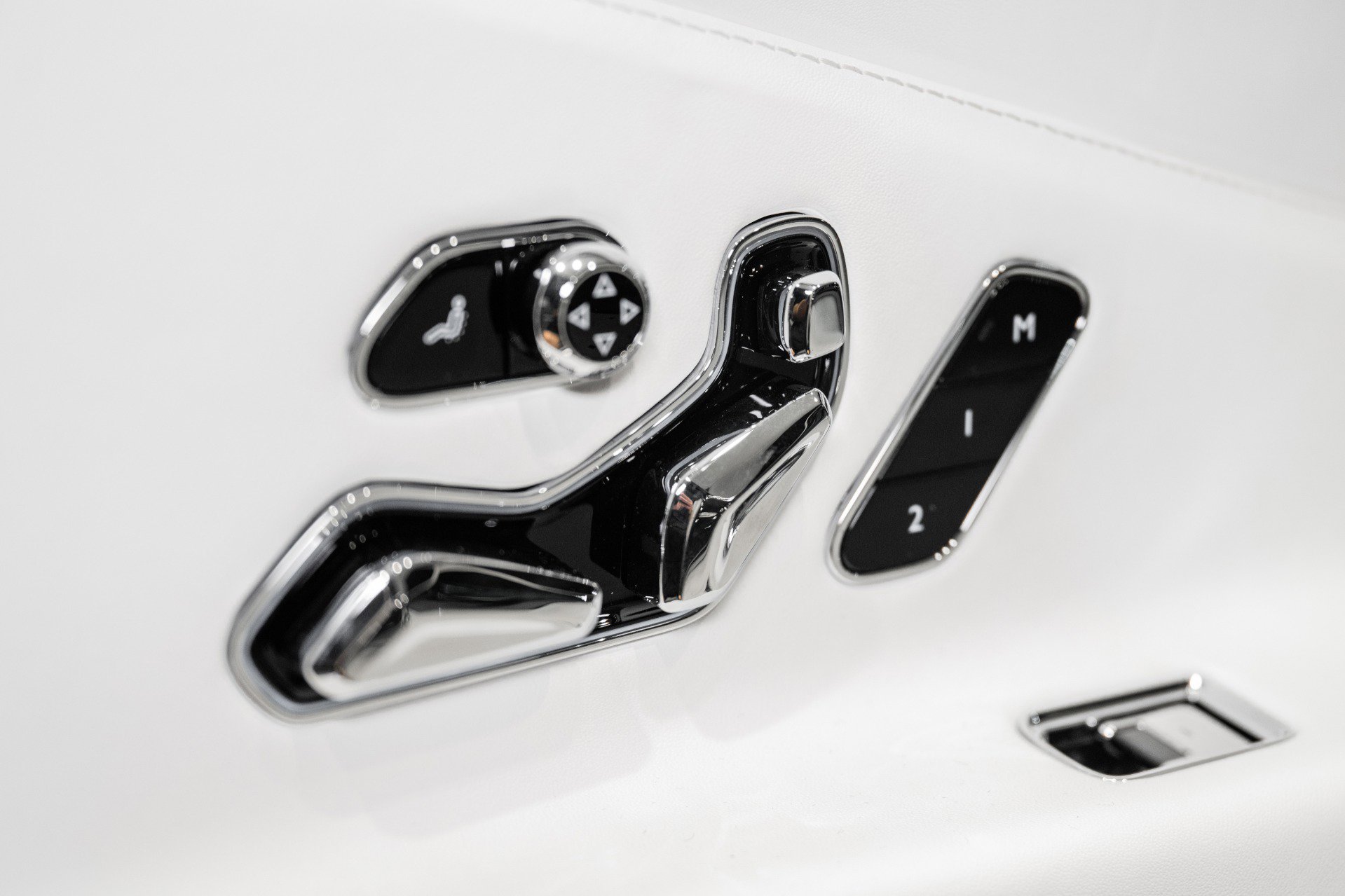 New 2026 Bentley Flying Spur Plug-In Hybrid image 32