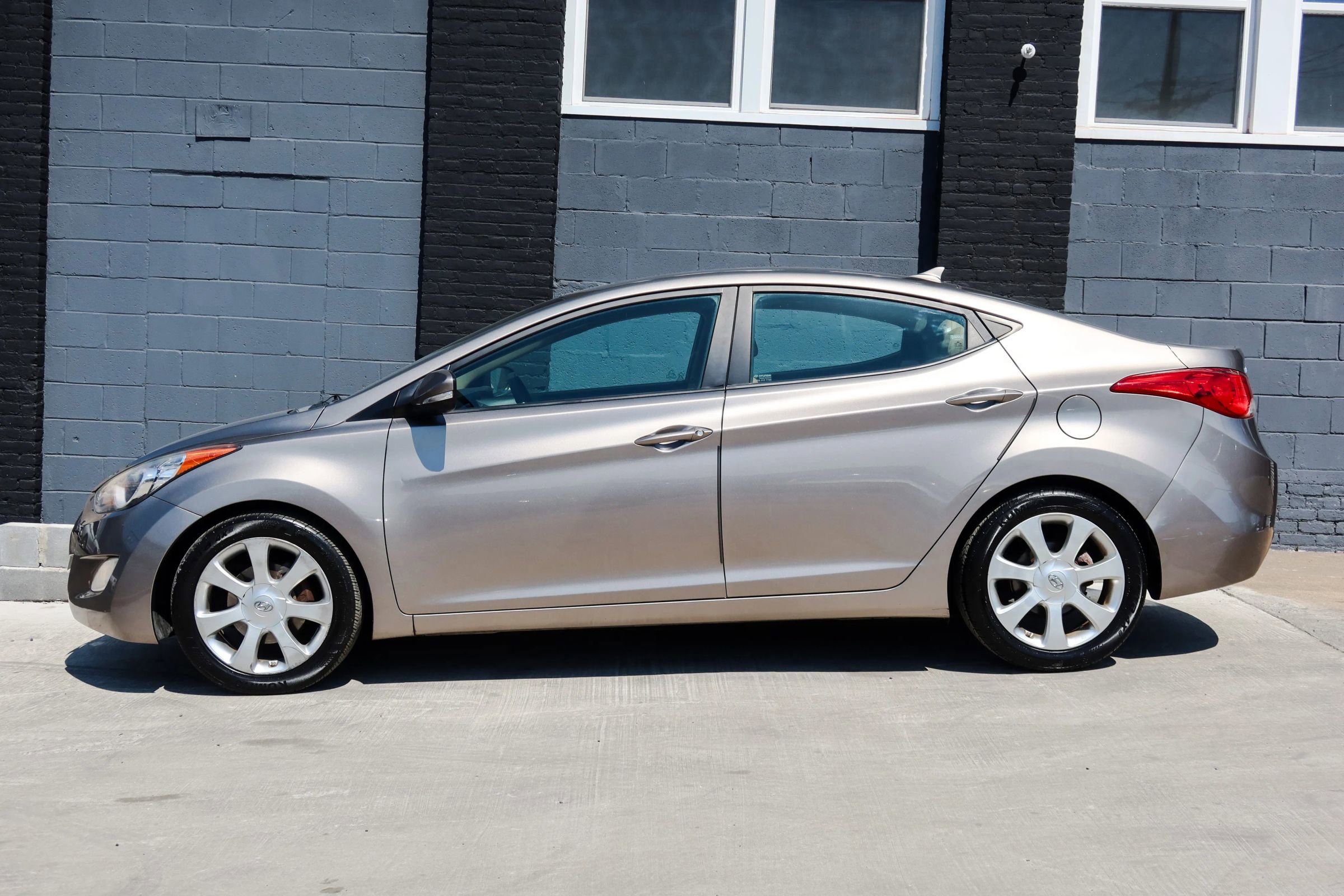 Used 2012 Hyundai Elantra Limited FWD image 5