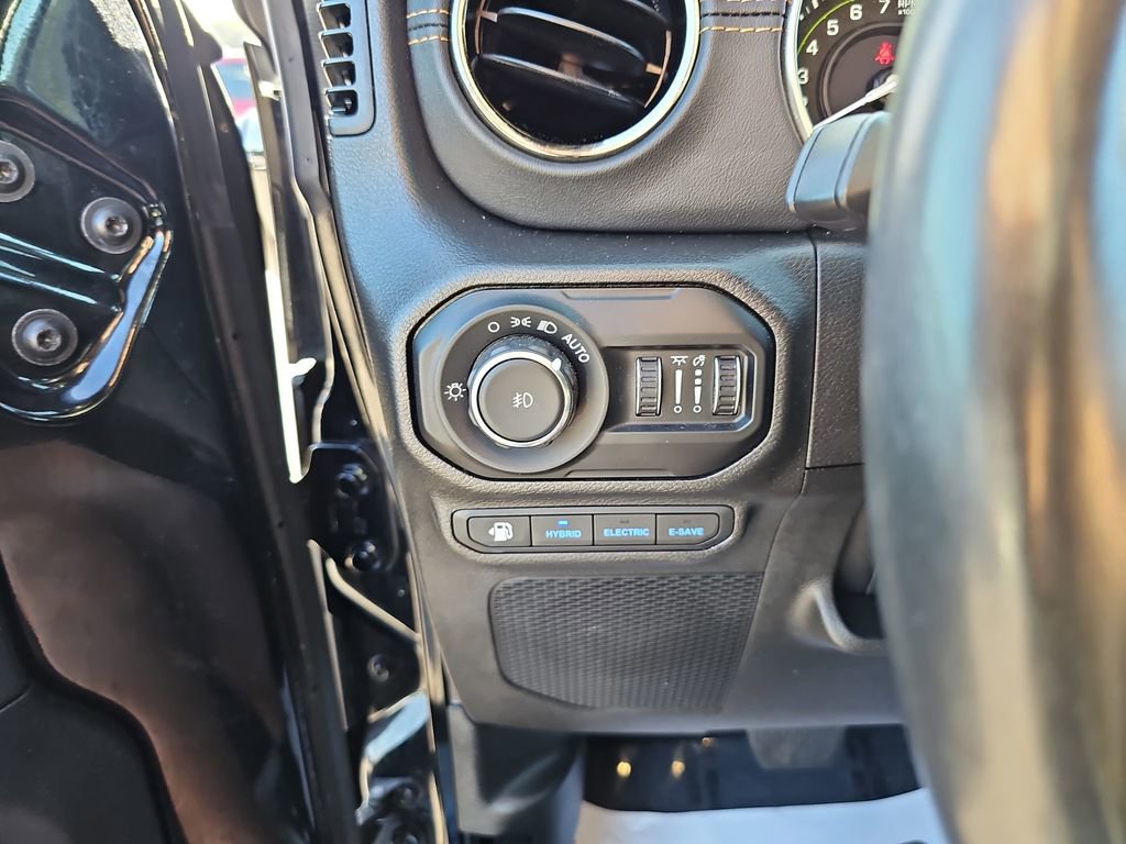 Used 2022 Jeep Wrangler Unlimited Sahara image 30