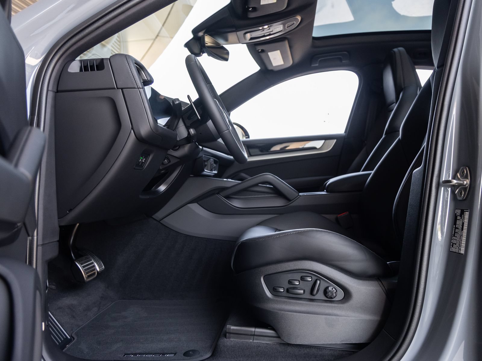 New 2026 Porsche Cayenne S AWD/4WD image 22