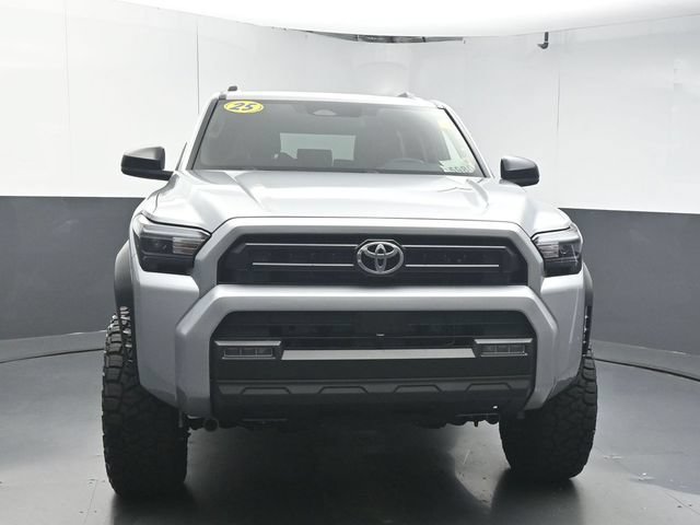 Used 2025 Toyota 4Runner SR5 AWD/4WD image 3