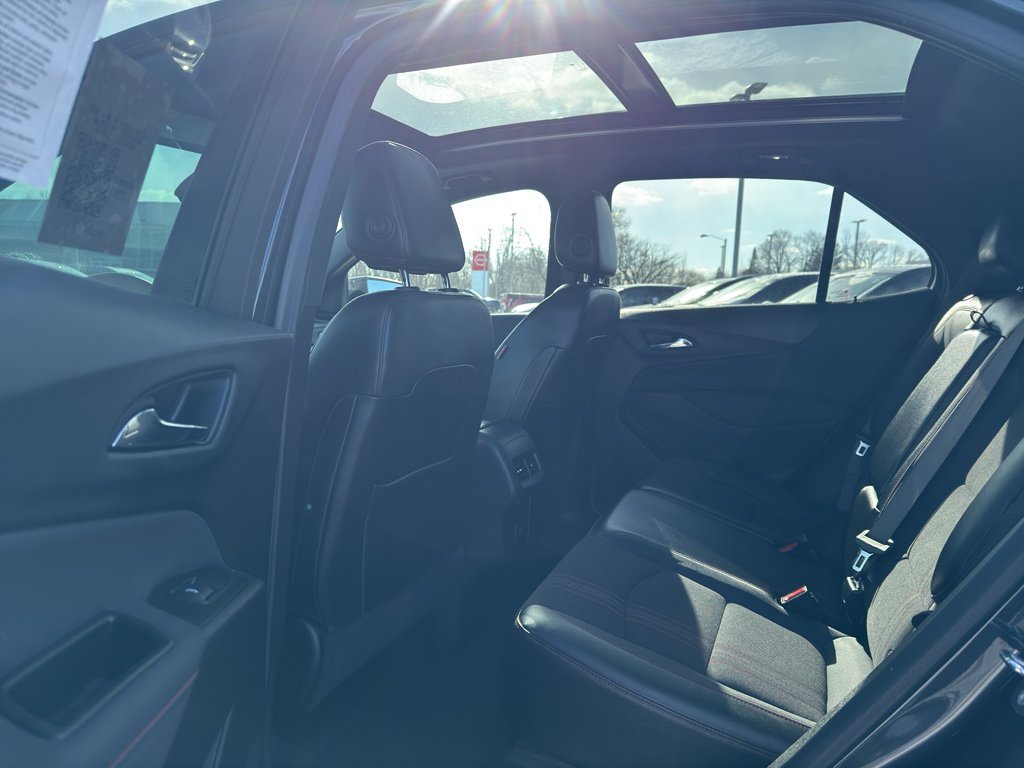 Used 2022 Chevrolet Equinox RS image 29