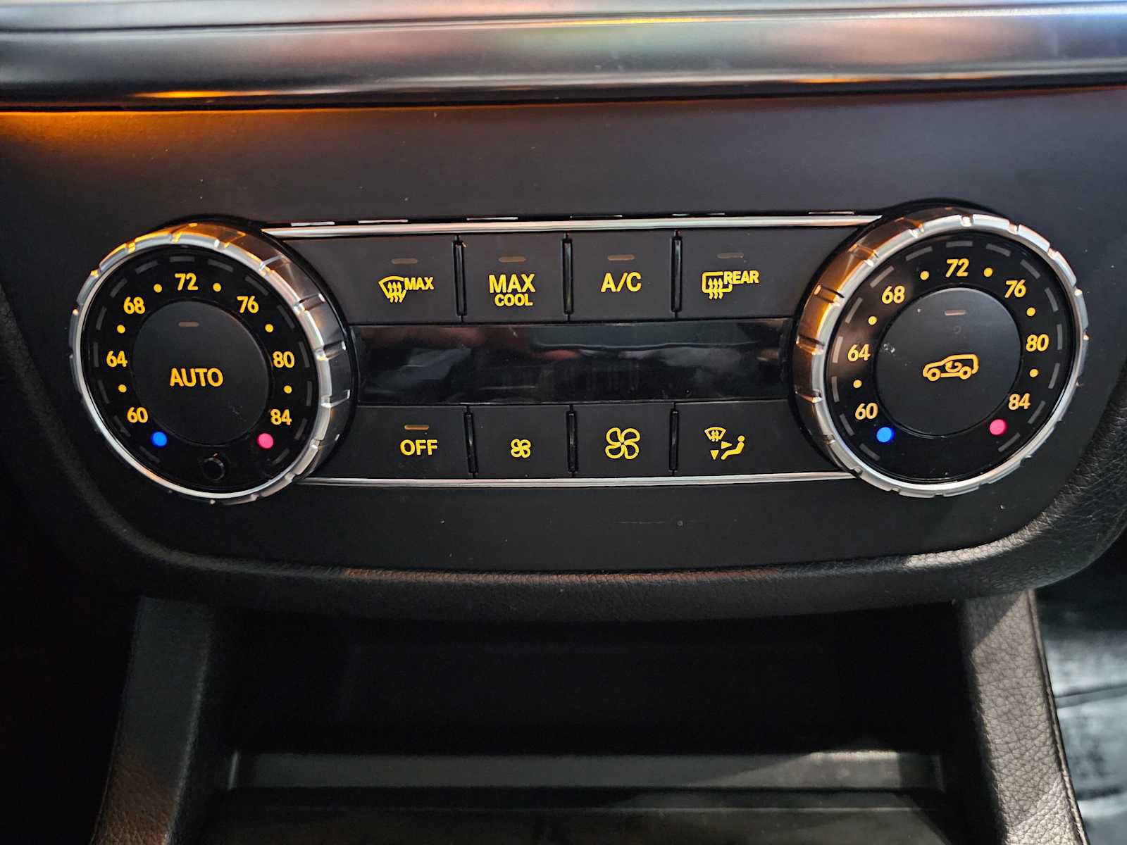 Used 2014 Mercedes-Benz GL 450 4MATIC image 31