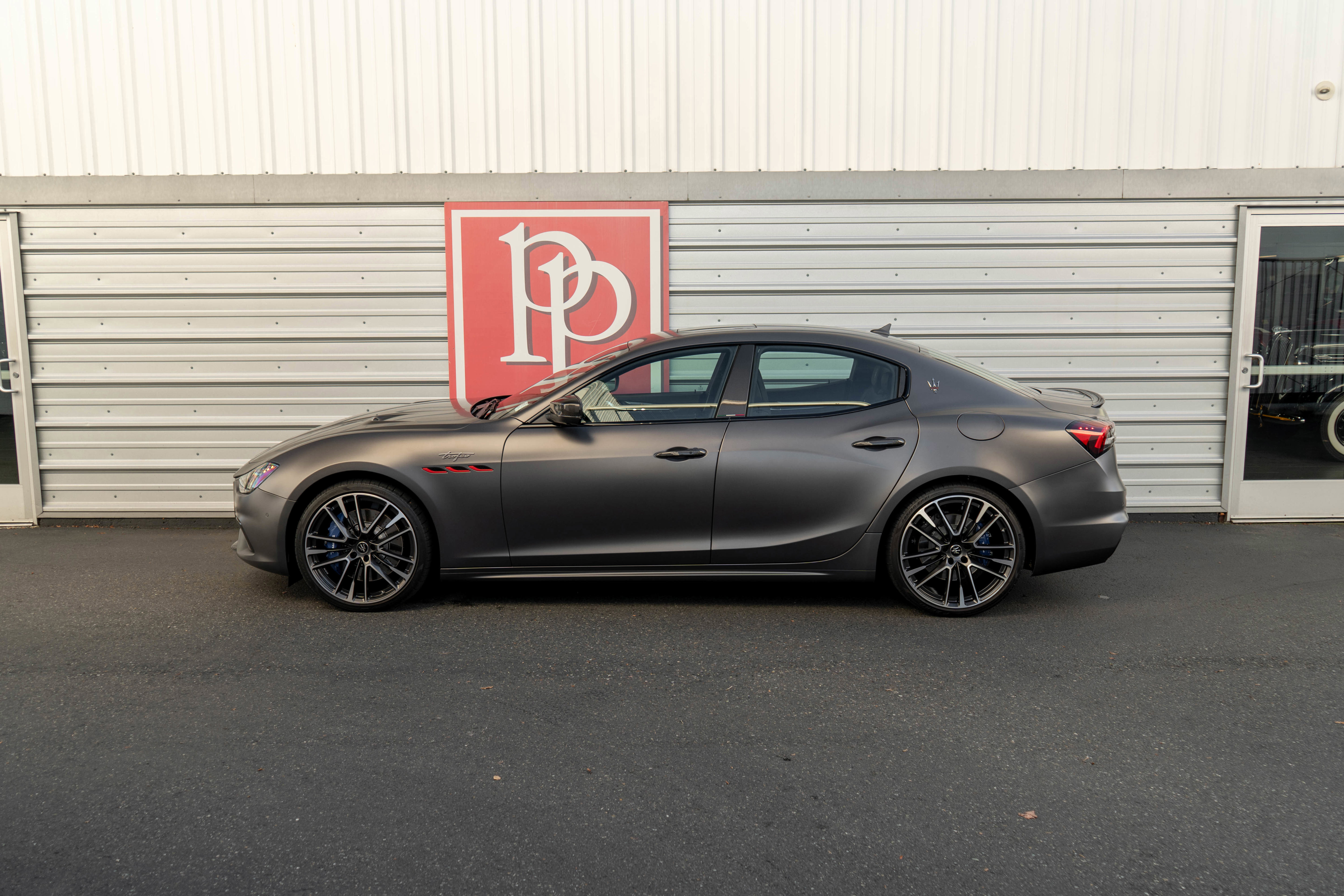 Used 2022 Maserati Ghibli Trofeo image 39