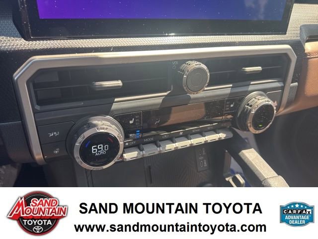 Used 2025 Toyota 4Runner Limited image 23