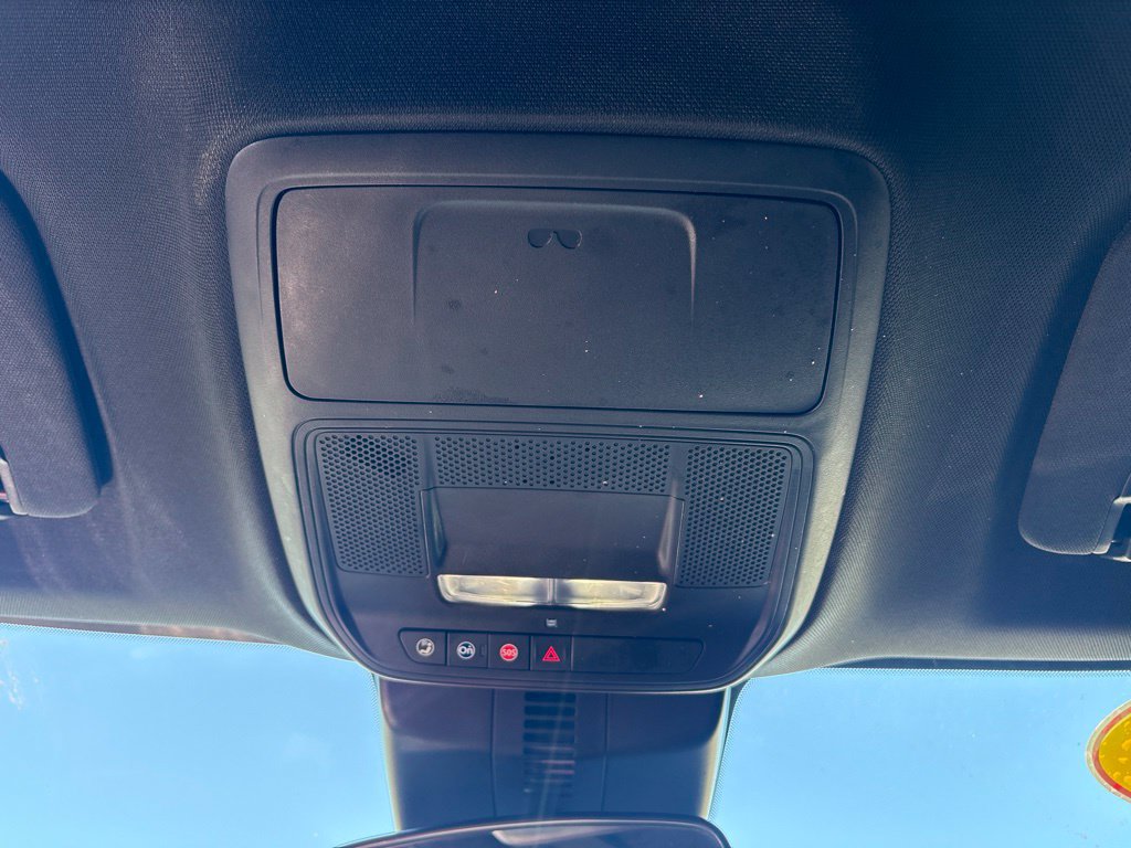 Used 2025 Chevrolet Traverse LT FWD image 30