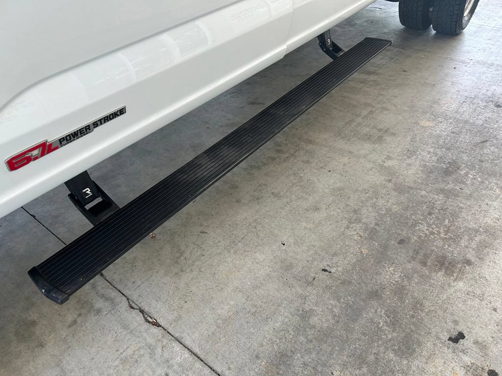 Used 2025 Ford F350 Lariat AWD/4WD image 16