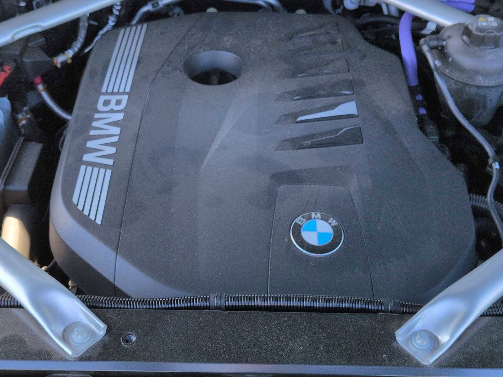 Used 2024 BMW X6 xDrive40i w/ Executive Package image 15