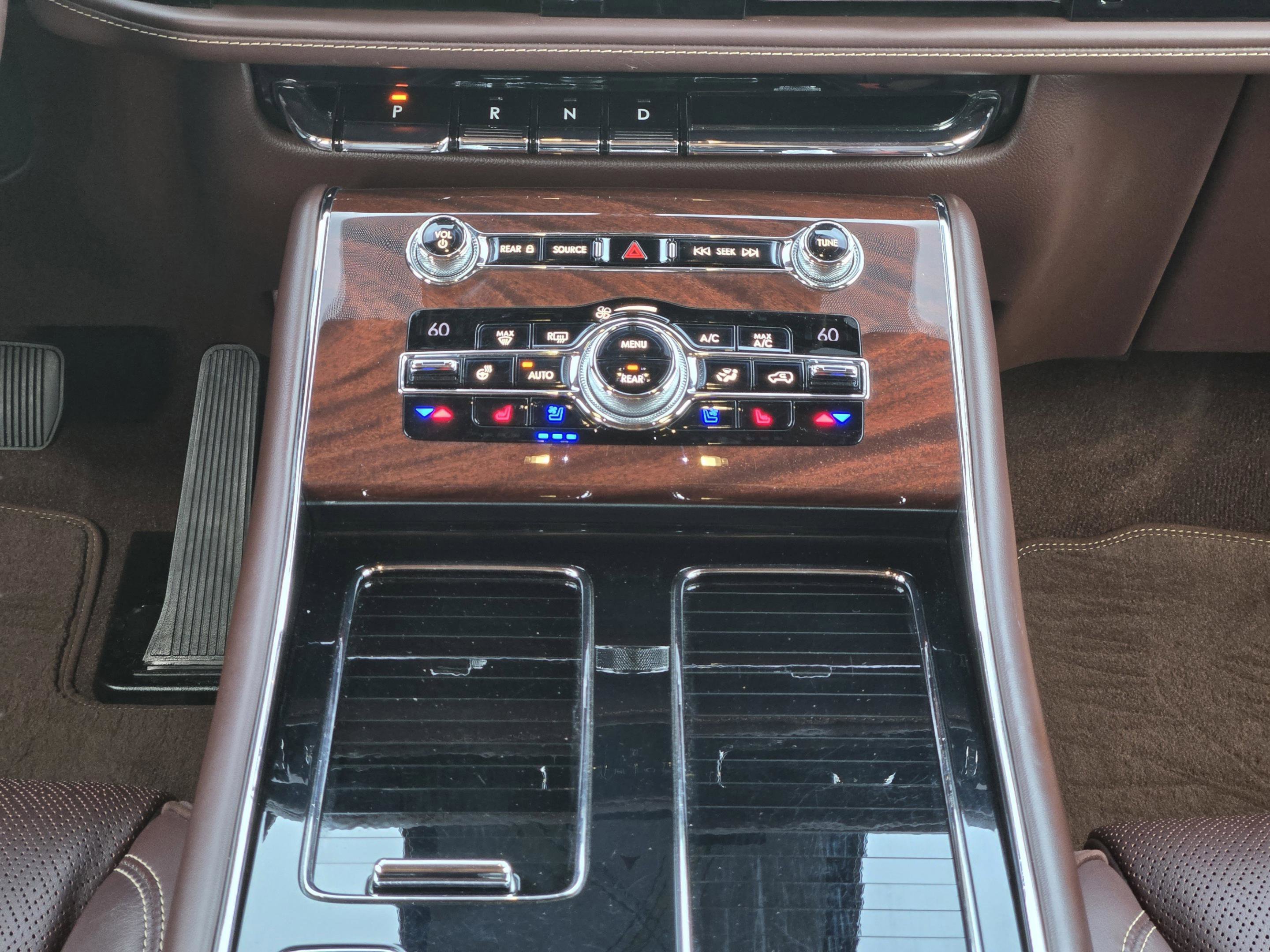 Used 2020 Lincoln Aviator Black Label image 24