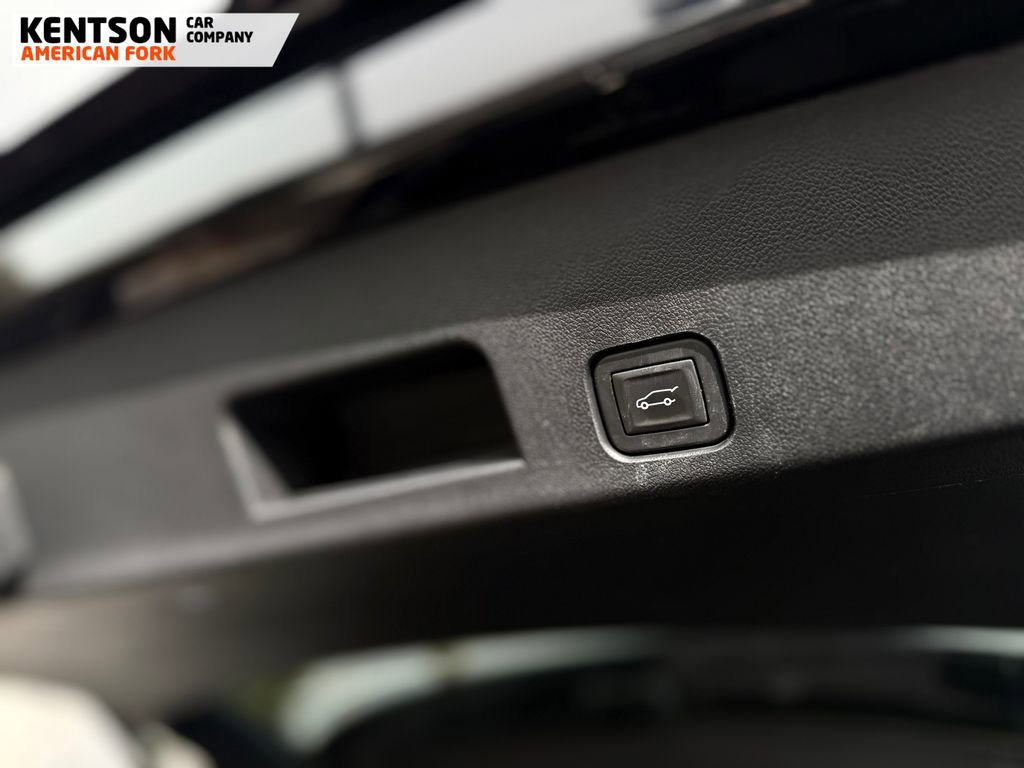 Used 2024 GMC Acadia Denali w/ Super Cruise Package image 45