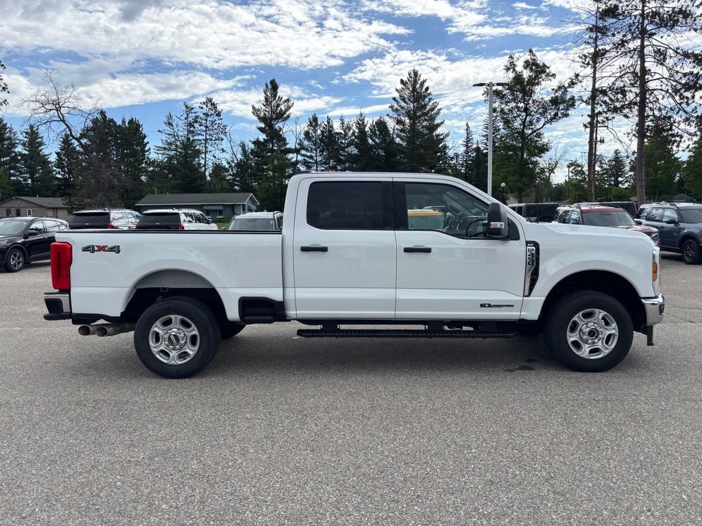 Used 2025 Ford F250 XLT AWD/4WD image 2