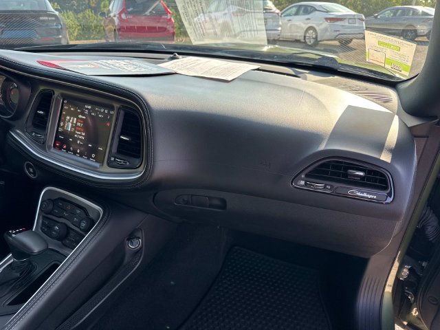 Used 2022 Dodge Challenger SXT w/ Plus Package RWD image 17