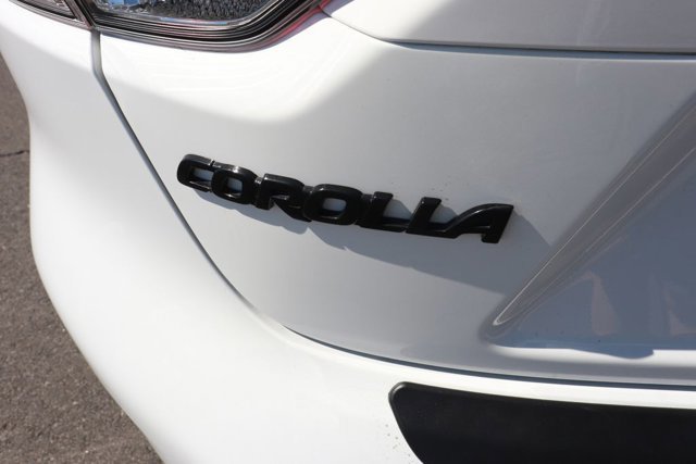 Used 2024 Toyota Corolla SE w/ SE Premium Package image 6