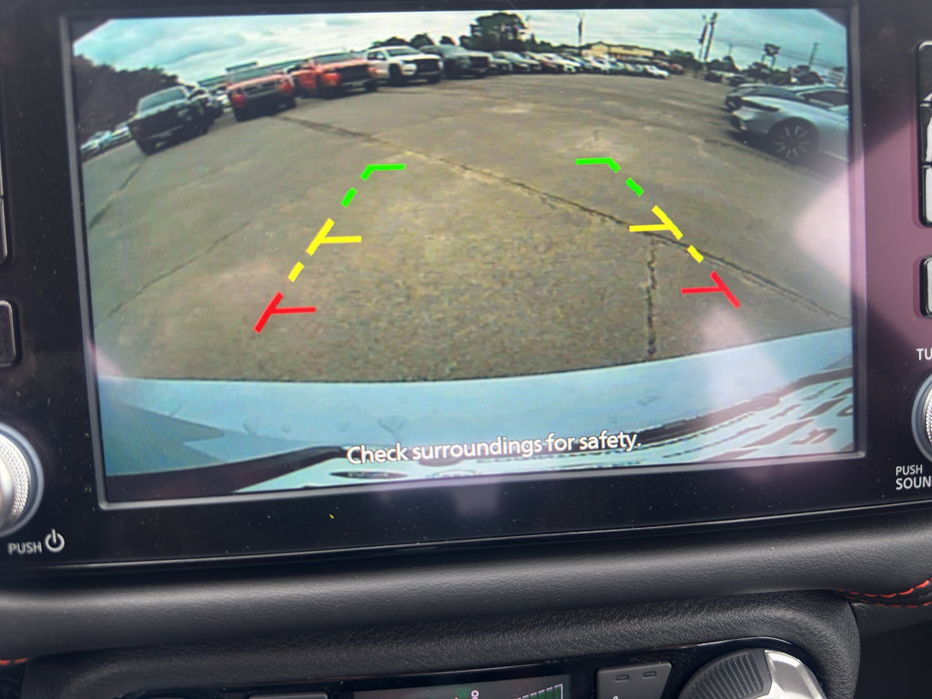 New 2025 Nissan Versa SR w/ Trunk Package image 24