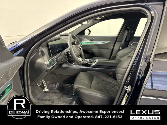 Used 2026 BMW 760i xDrive AWD/4WD image 4
