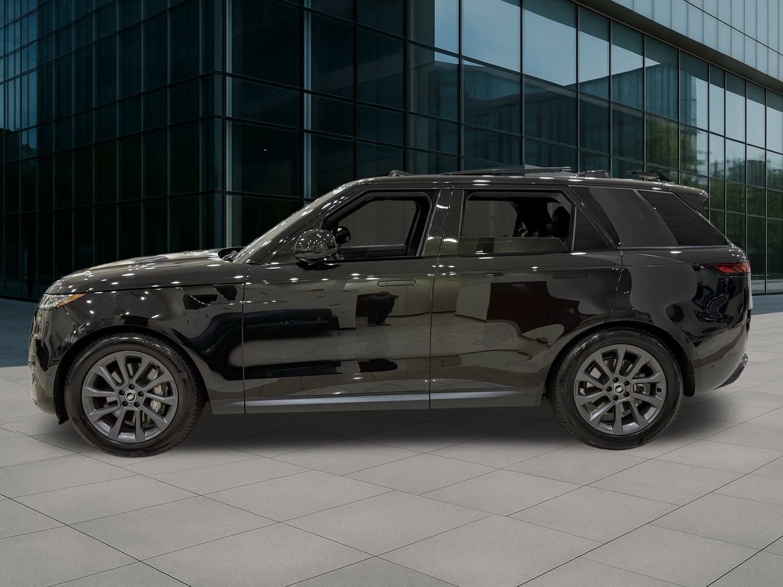 New 2025 Land Rover Range Rover Sport image 2