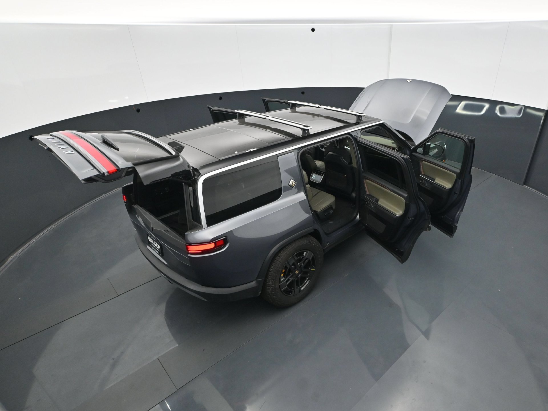 Used 2023 Rivian R1S Adventure Quad AWD/4WD image 43