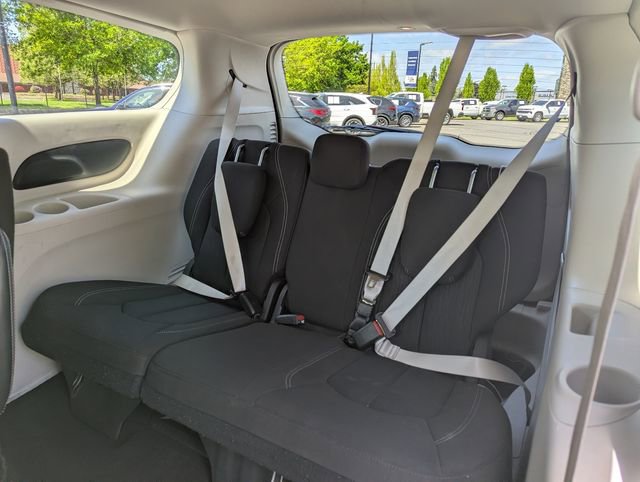 Used 2023 Chrysler Voyager LX FWD image 29