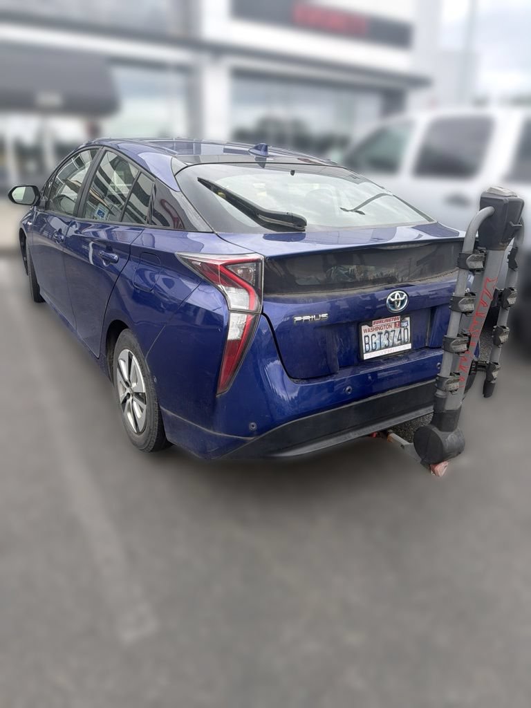 Used 2017 Toyota Prius Two w/ Prius Two Safety Plus Package FWD image 6
