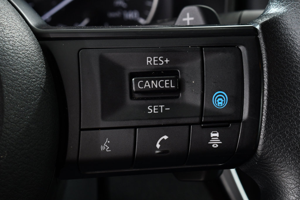 Used 2024 Nissan Rogue SV AWD/4WD image 32