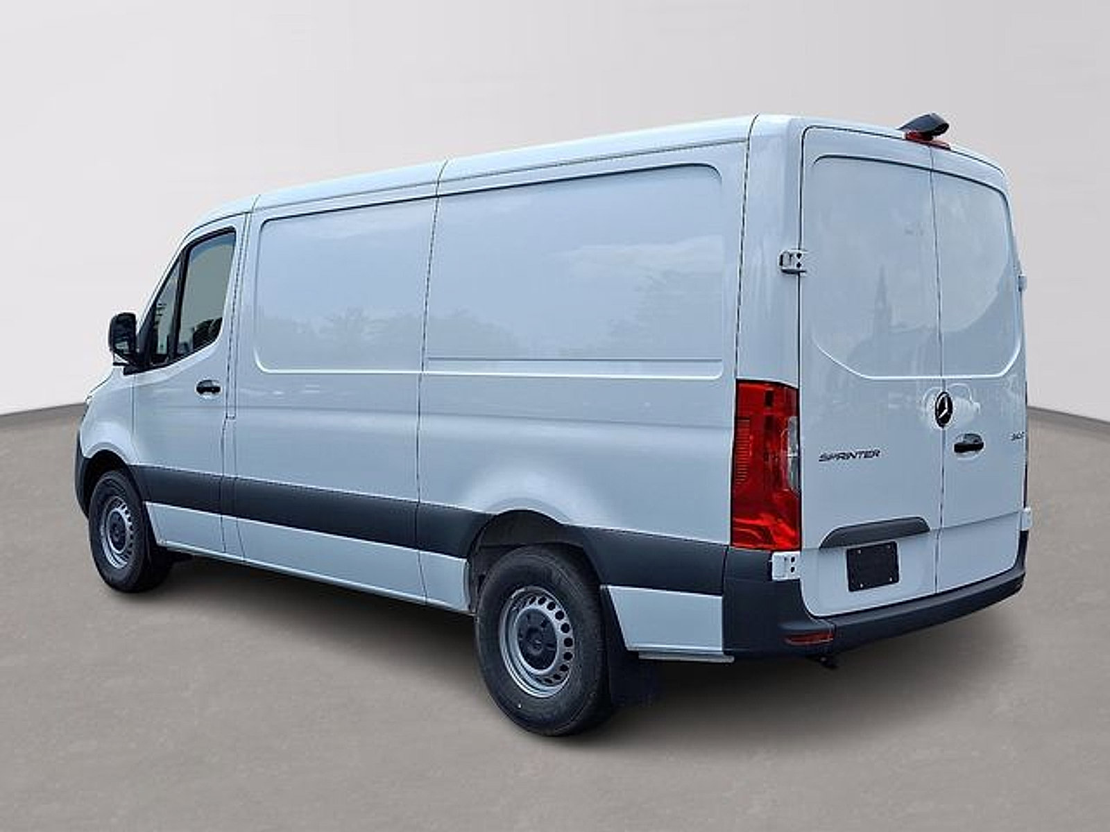 Used 2025 Mercedes-Benz Sprinter 2500 image 7