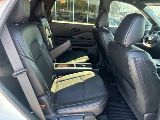 Used 2023 Nissan Pathfinder Rock Creek AWD/4WD image 9