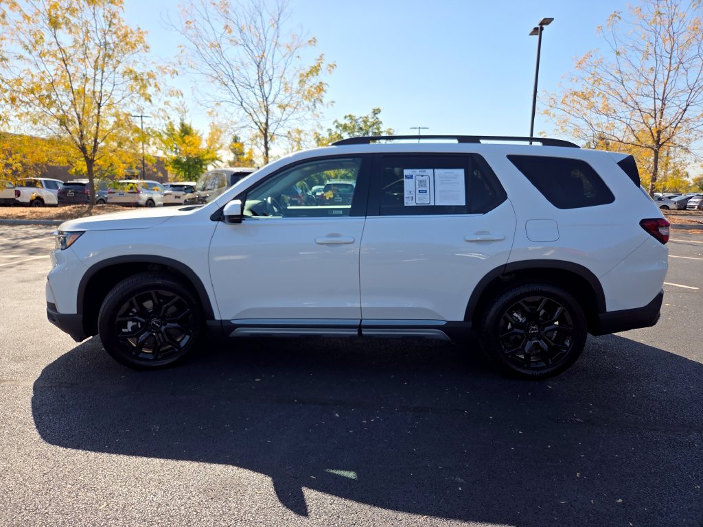 Certified 2025 Honda Pilot Touring image 23
